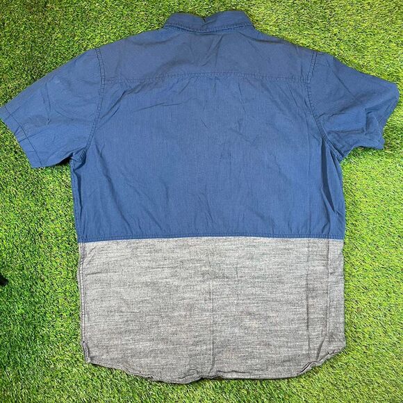 Y2K Oakley short sleeve button up shirt blue gray split color size large - Picture 5 of 5